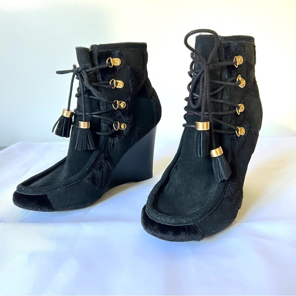 Moccasin Style Suede booties by marc. size 7 - Picture 5 of 10